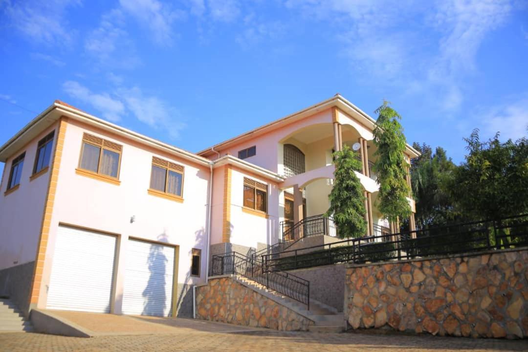 Precious Villas Lubowa Εξωτερικό φωτογραφία